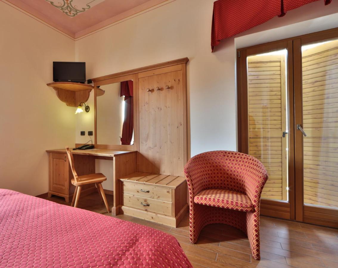 Hotel Fai ไฟเดลลาปากาเนลลา ภายนอก รูปภาพ