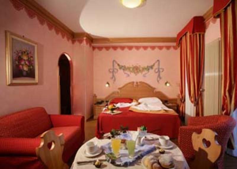Hotel Fai ไฟเดลลาปากาเนลลา ภายนอก รูปภาพ